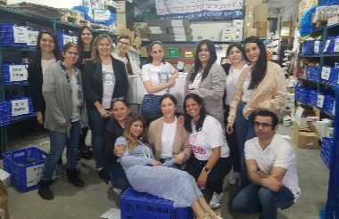 עובדי המועצה להשכלה גבוהה התנדבו בחסדי נעמי סניף ירושלים