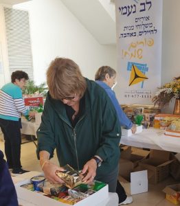 חסדי נעמי דאגו לפעילות התנדבותית לרגל פורים עבור קשישים וניצולי שואה