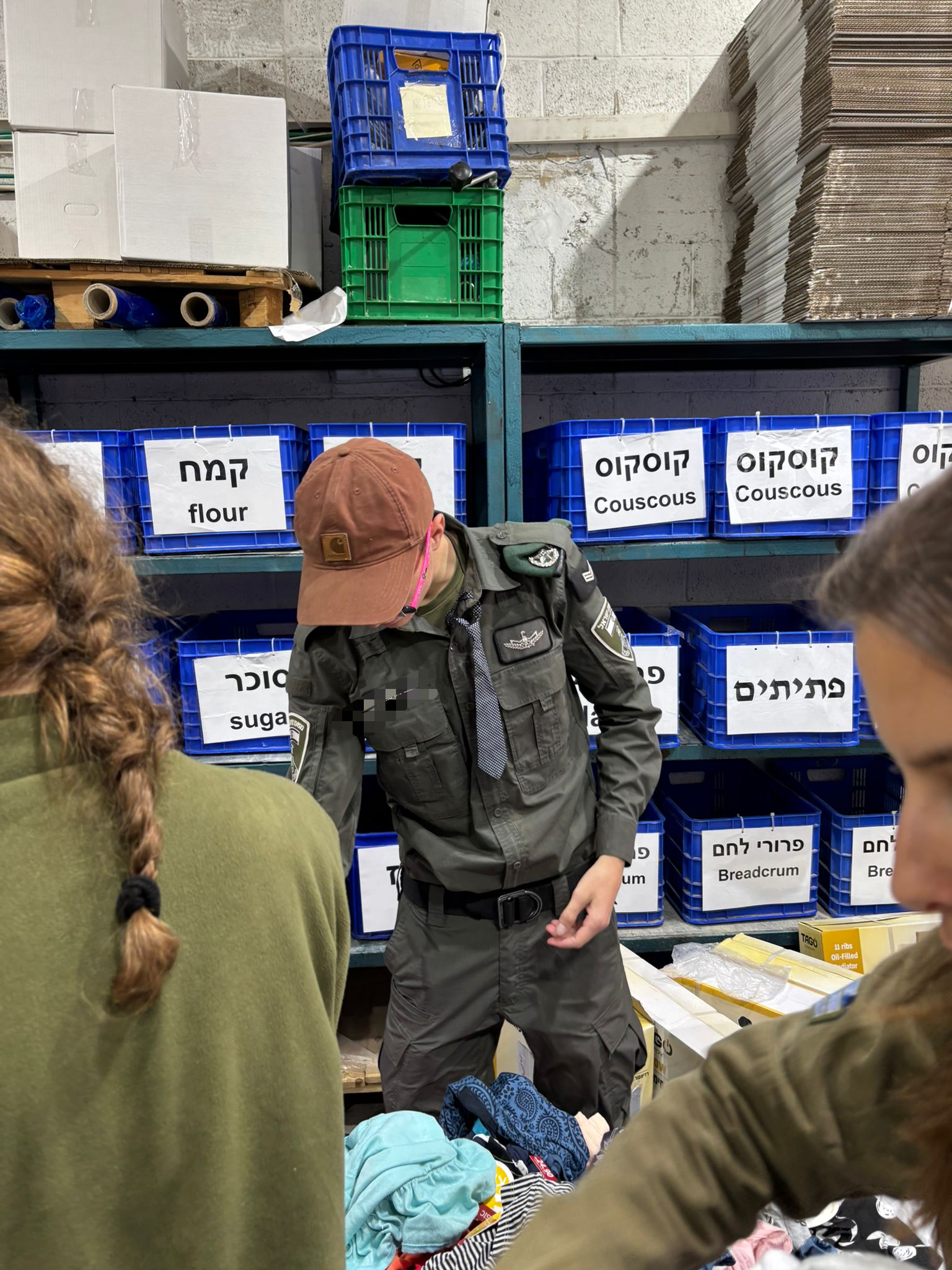 חיילים ממיינים בגדי ילדים חיילים ממיינים בגדי ילדים